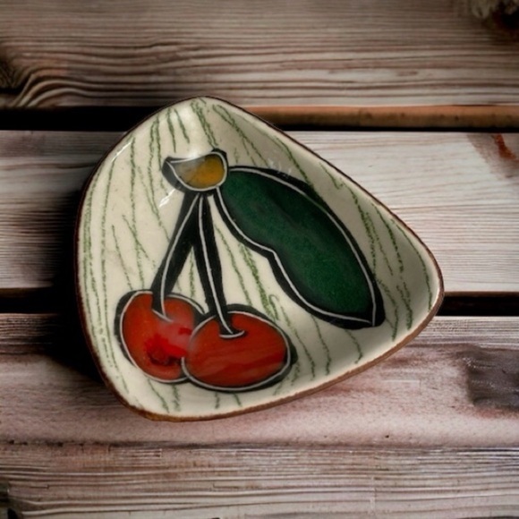MARCELLO FANTONI Other - Vintage Beautiful Leather Covered Ceramic Bowl
By Marcello Fantoni